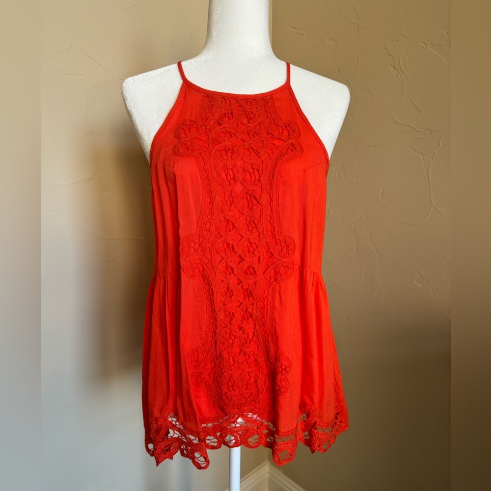 Orange lightweight top with lace appliqué